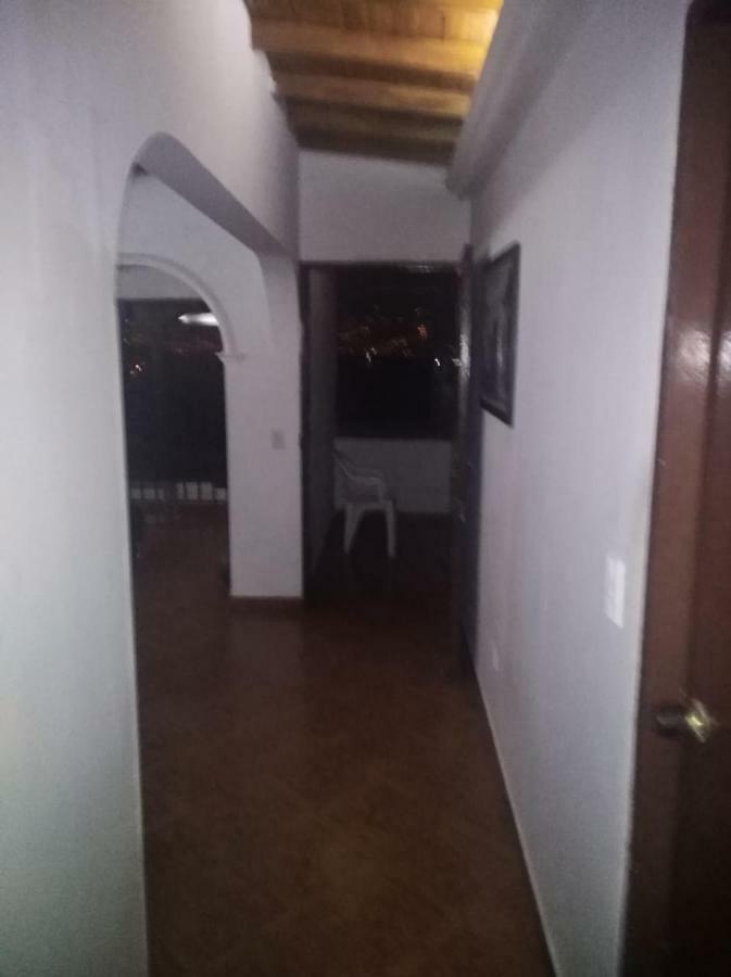 Habitación cerca al centro Medellín Exterior foto